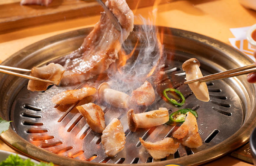 . Gogi House – Đưa bạn vào thế giới thịt nướng Hàn Quốc!