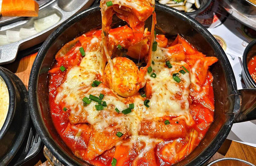 Daebak – Không gian ấm cúng, món ngon bùng vị!