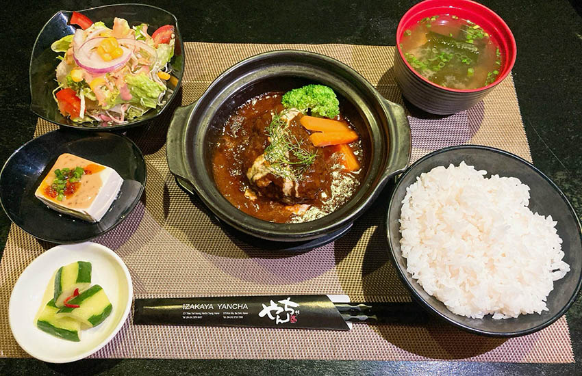 Izakaya Yancha địa chỉ nổi tiếng với các món ăn truyền thống Nhật Bản