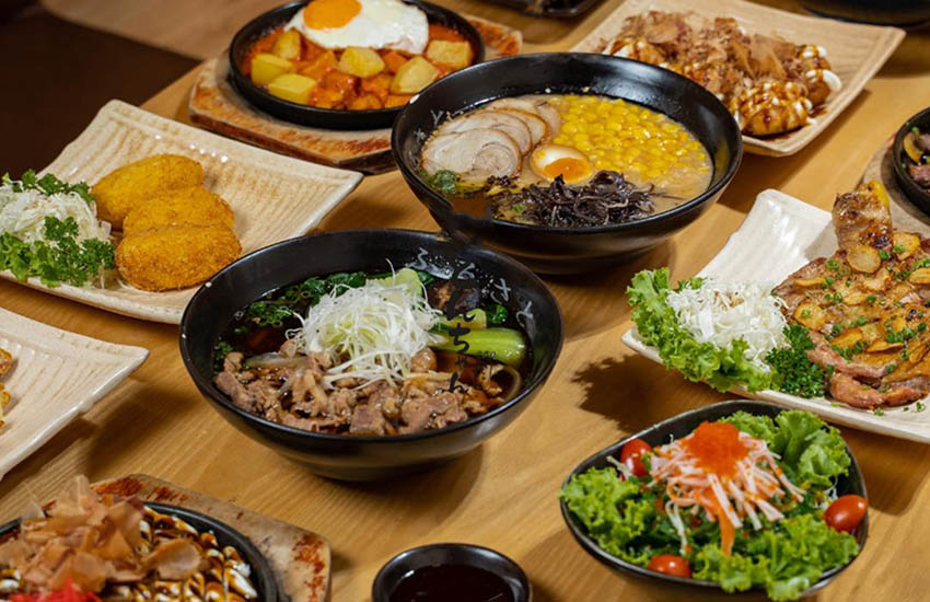 Nếu bạn muốn thưởng thức hương vị mì ramen nhật hãy đến với Tonchan Ramen