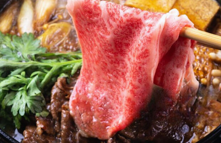 Hanayuki là một địa điểm quen thuộc của giới trẻ Hà Nội khi muốn thưởng thức ẩm thực Nhật 