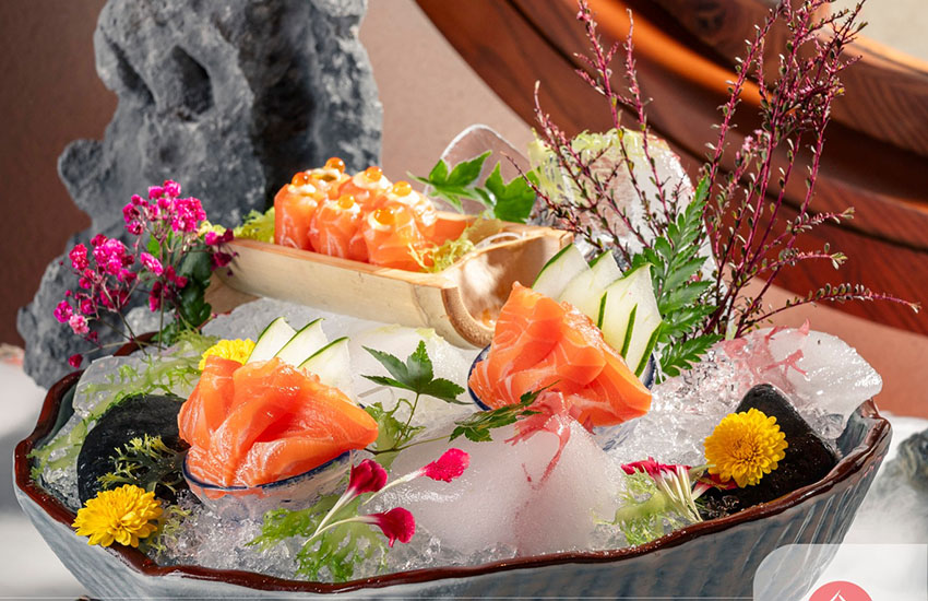 Món sashimi tươi ngon tại nhà hàng Hatoyama