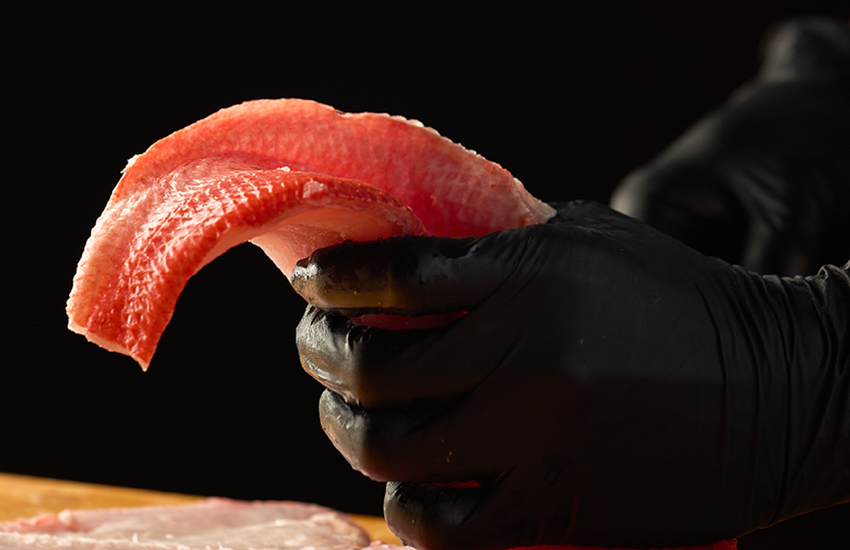 Nhà hàng Nhân Sushi cam kết sử dụng nguyên liệu tươi ngon 