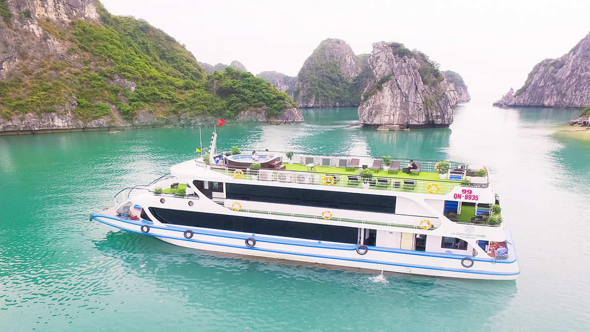 Du thuyền La Casta Premium thăm Vịnh Hạ Long 7 tiếng