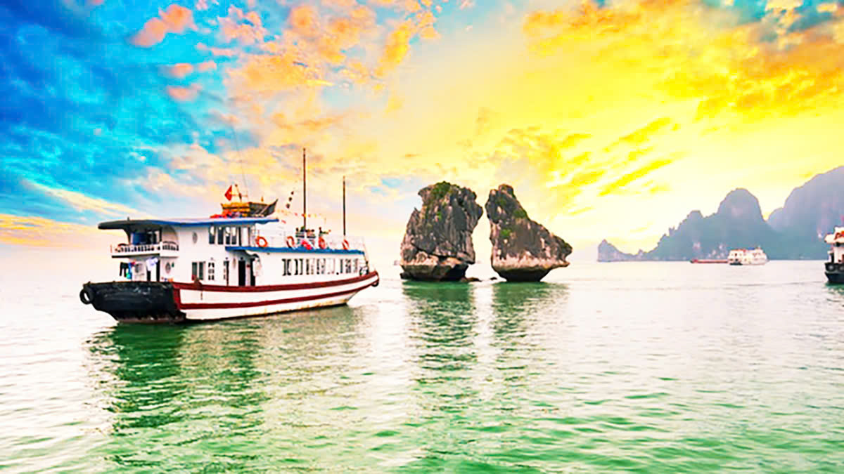 Tour Tàu thăm Vịnh Hạ Long 4 tiếng